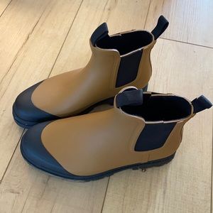 Everlane Tan Rain boots